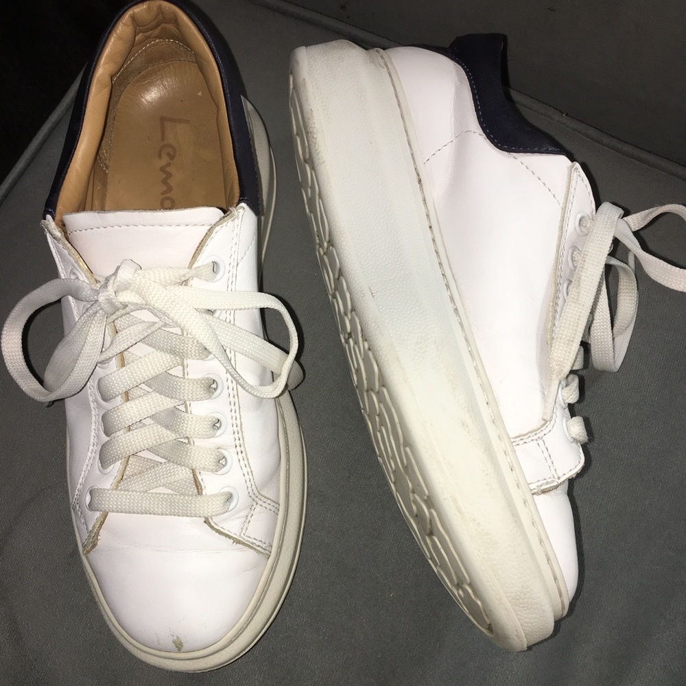 LEMARÉ white solid color, laces, round toeline,
